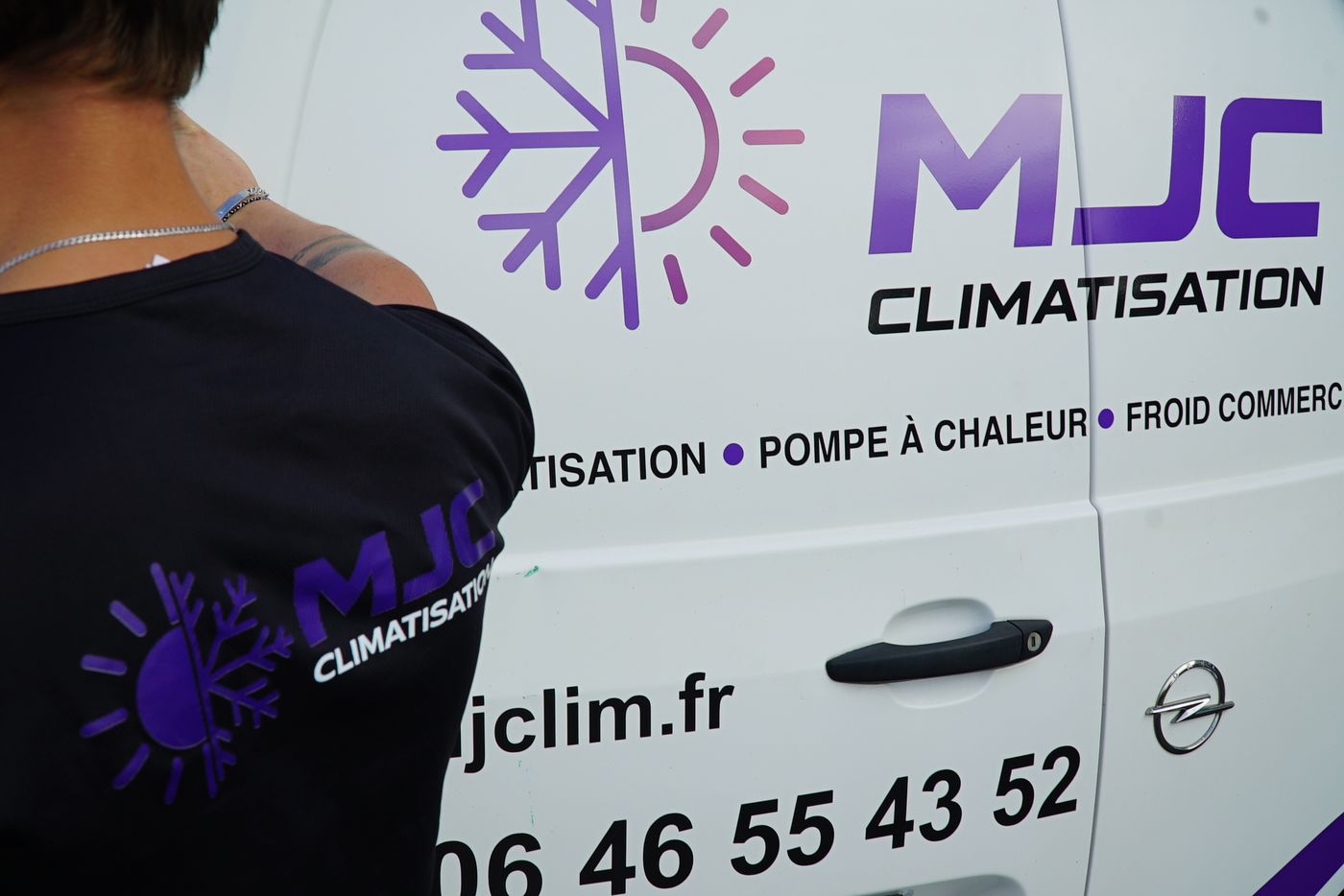 Véhicule et t-shirt MJC Climatisation